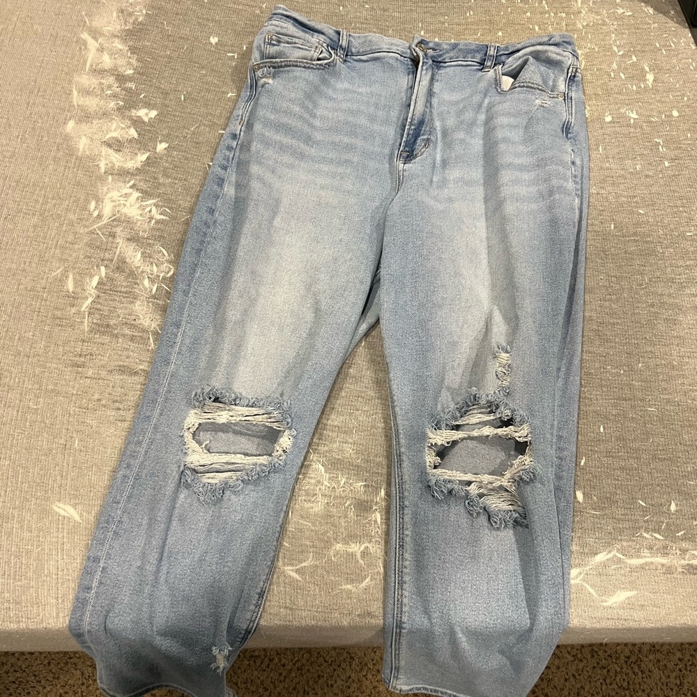 American eagle mom jeans with stretch.